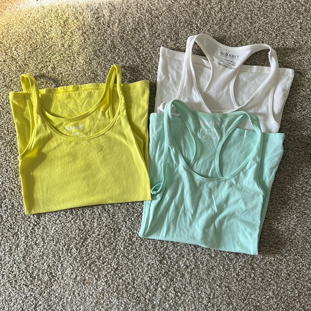 Set of 3; Old navy woman’s size xs regular & razor back long length tank tops